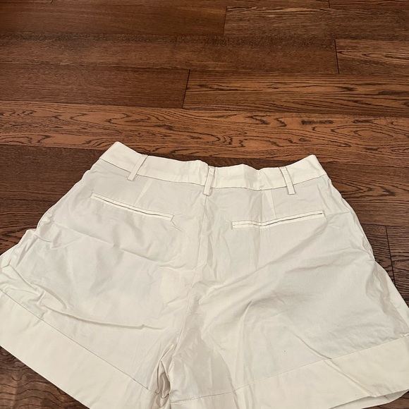 Banana Republic pleated trouser short - Picture 2 of 3
